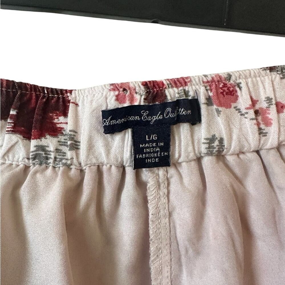 American Eagle Red and White Floral Mini Skirt - Women’s Size L - Picture 4 of 4
